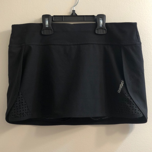 Reebok PlayDry Black Skorts size Small - Picture 2 of 12
